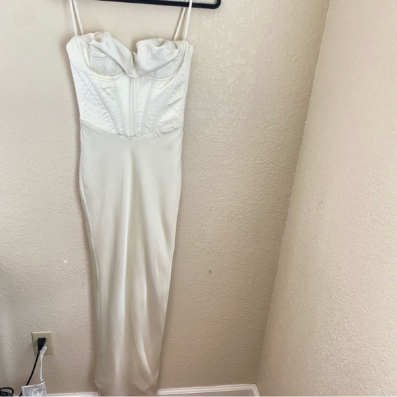 House of CB CHARMAINE IVORY CORSET MAXI DRESS white XS NWOT - Picture 11 of 13
